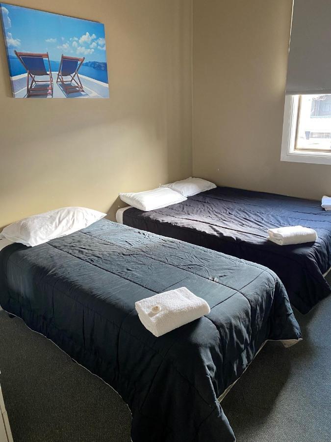 Australian Hotel Янг Экстерьер фото